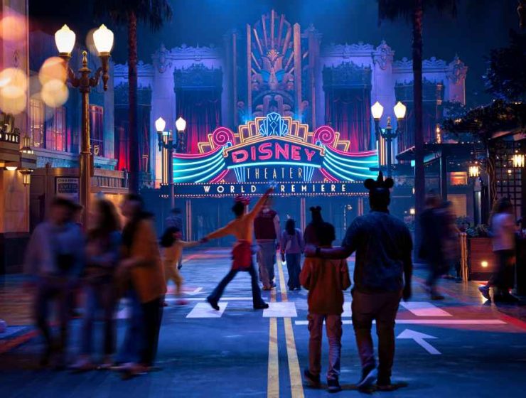 Inngangspartiet til Disney Adventure World i Disneyland Paris. Foto @Disney